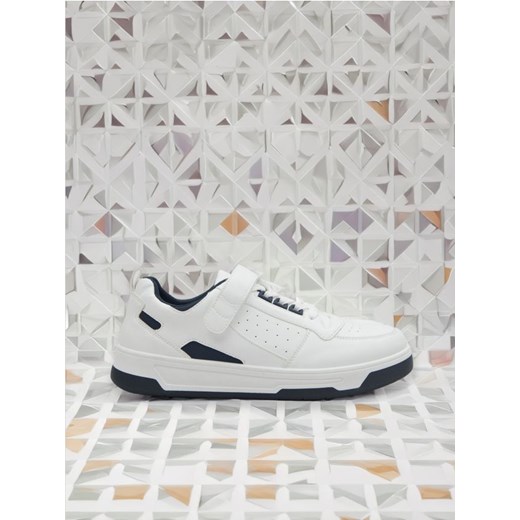 Sinsay - Sneakersy - biały ze sklepu Sinsay w kategorii Buty sportowe męskie - zdjęcie 173361330
