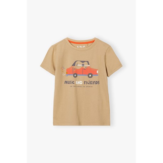 Beżowy t-shirt dla chłopca bawełniany z samochodem 5.10.15. 122 okazja 5.10.15