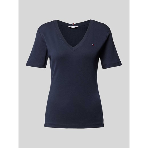 T-shirt o kroju slim fit z wyhaftowanym logo model ‘CODY’ ze sklepu Peek&Cloppenburg  w kategorii Bluzki damskie - zdjęcie 173388464