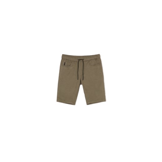 Cropp - Oliwkowe szorty slim - zielony ze sklepu Cropp w kategorii Spodenki męskie - zdjęcie 173433180