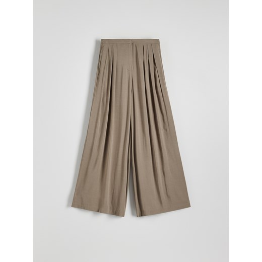 Reserved - Szerokie spodnie z wiskozy - brązowy ze sklepu Reserved w kategorii Spodnie damskie - zdjęcie 173442354