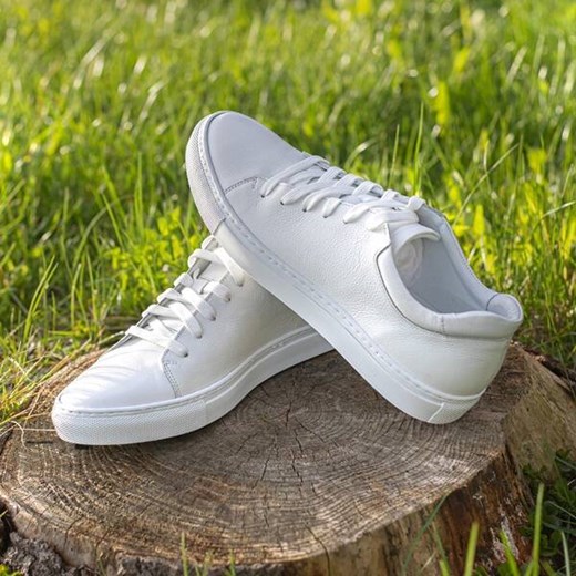 Białe sneakersy męskie BIN ze sklepu Domenoshoes w kategorii Trampki męskie - zdjęcie 173450620