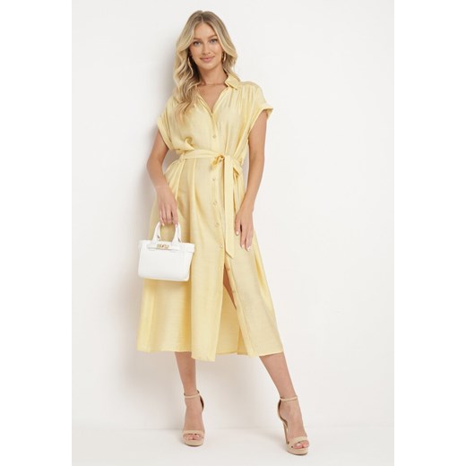 Żółta Koszulowa Sukienka na Guziki z Materiałowym Paskiem w Talii Qisofia ze sklepu Born2be Odzież w kategorii Sukienki - zdjęcie 173467984