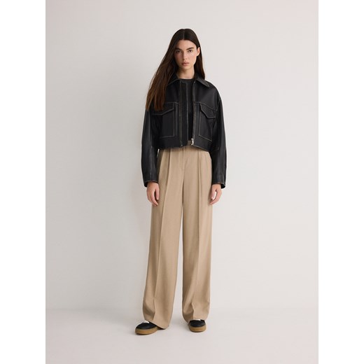 Reserved - Spodnie z wiskozy - beżowy ze sklepu Reserved w kategorii Spodnie damskie - zdjęcie 173470934