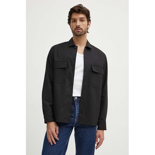 Calvin Klein koszula męska kolor czarny regular z kołnierzykiem klasycznym K10K112988 ze sklepu ANSWEAR.com w kategorii Koszule męskie - zdjęcie 173473021