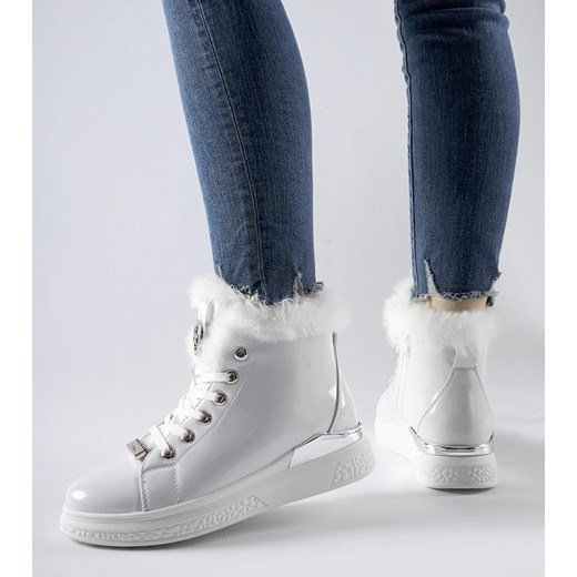 Białe lakierowane sneakersy z futerkiem Fiemme ze sklepu gemre w kategorii Botki - zdjęcie 173498353