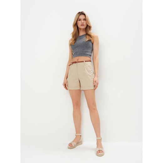 Mohito - Bawełniane beżowe szorty z paskiem - beżowy Mohito 36 Mohito