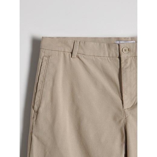 Reserved - Szorty regular fit - beżowy Reserved L Reserved