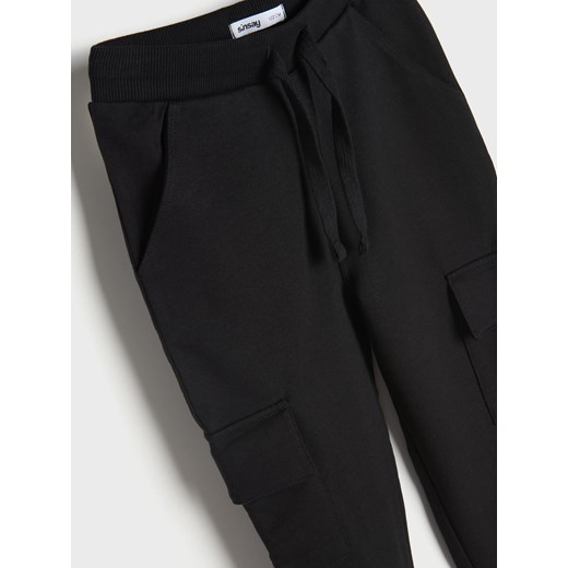 Spodnie chłopięce czarne Sinsay 