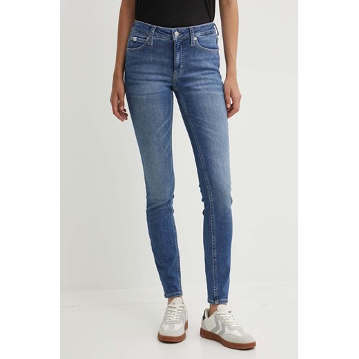 Calvin Klein Jeans jeansy damskie kolor niebieski J20J223633 ze sklepu ANSWEAR.com w kategorii Jeansy damskie - zdjęcie 173543044