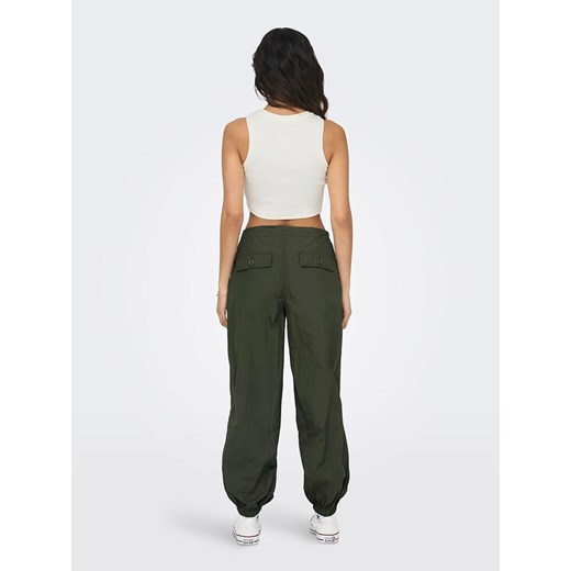 Bluzka damska ONLY z okrągłym dekoltem biała casual 