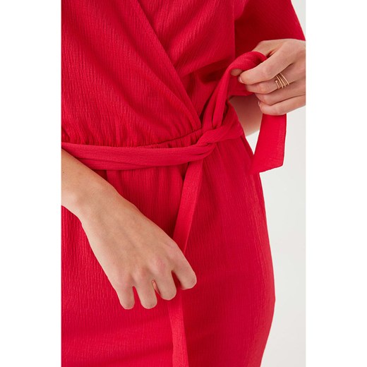 Sukienka Garcia różowa z krótkim rękawem w serek 