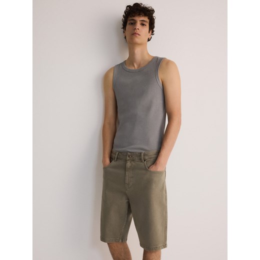 Reserved - Jeansowe szorty regular fit - zielony ze sklepu Reserved w kategorii Spodenki męskie - zdjęcie 173588363