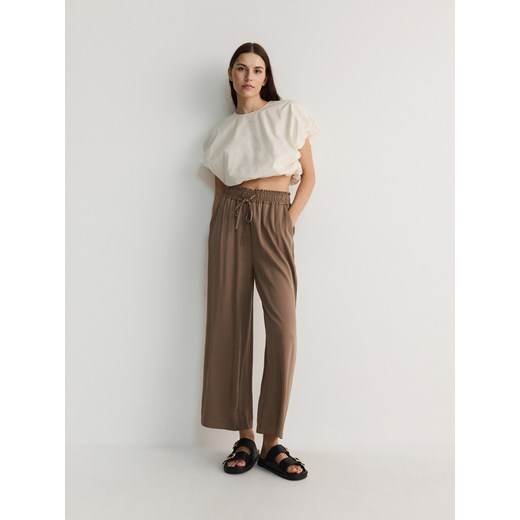 Reserved - Spodnie z wiskozy - brązowy ze sklepu Reserved w kategorii Spodnie damskie - zdjęcie 173589933
