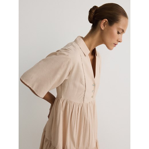Sukienka Reserved w serek z wiskozy 