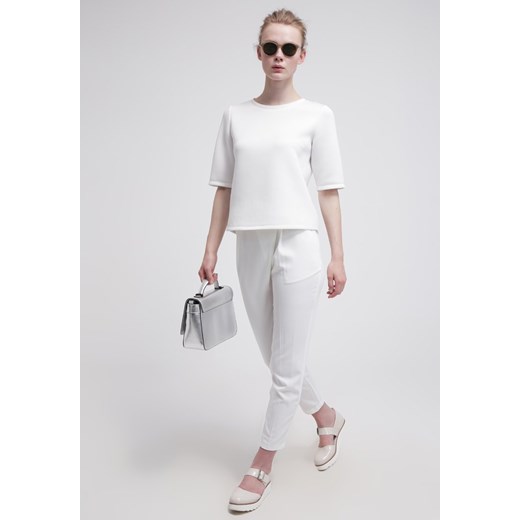 New Look Spodnie materiałowe white zalando  bez wzorów/nadruków
