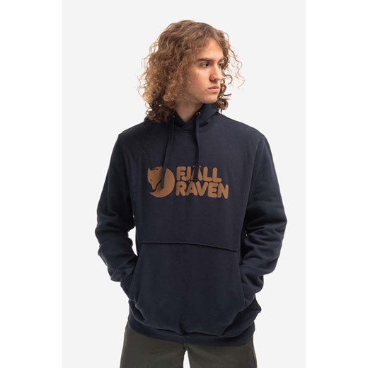 Fjallraven bluza bawełniana męska kolor granatowy z kapturem z nadrukiem F84144.555-555 ze sklepu ANSWEAR.com w kategorii Bluzy męskie - zdjęcie 173645942