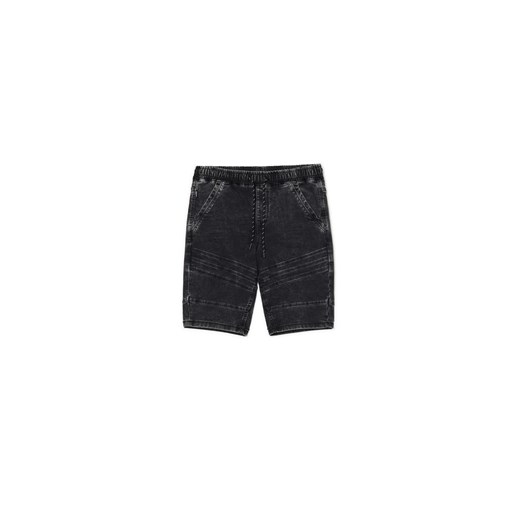 Cropp - Czarne szorty denim z efektem sprania - szary ze sklepu Cropp w kategorii Spodenki męskie - zdjęcie 173658263