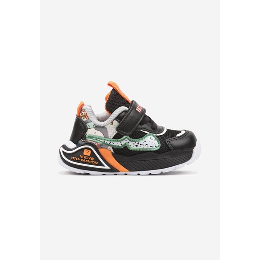 Czarne Płaskie Buty Sportowe Sneakersy na Rzep z Nadrukiem i Perforacją Senavia ze sklepu born2be.pl w kategorii Buty sportowe dziecięce - zdjęcie 173659993