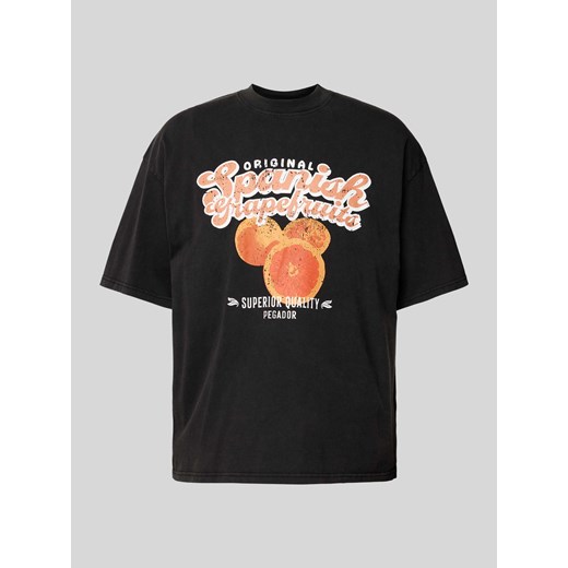 T-shirt o kroju oversized z nadrukiem z logo model ‘DUKES’ ze sklepu Peek&Cloppenburg  w kategorii T-shirty męskie - zdjęcie 173671743