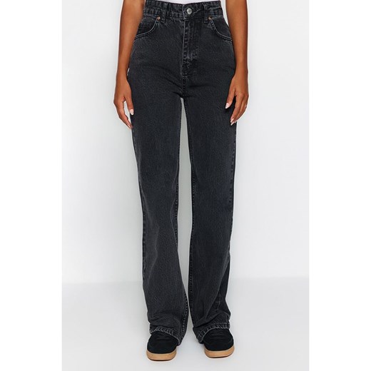 trendyol Dżinsy - Comfort fit - w kolorze czarnym ze sklepu Limango Polska w kategorii Jeansy damskie - zdjęcie 173680302