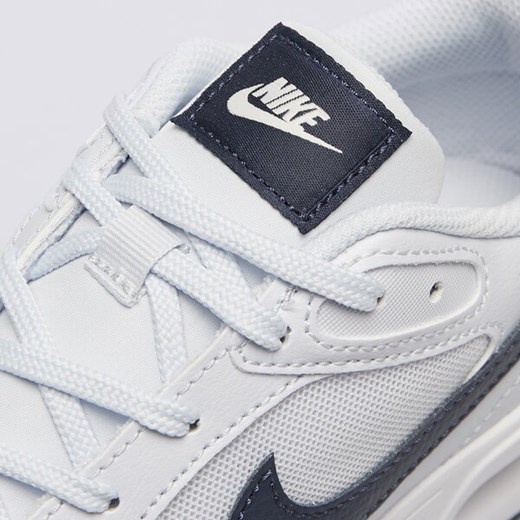 Buty sportowe damskie Nike wiązane