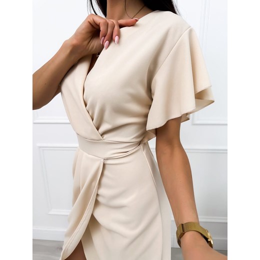 Sukienka Modnakiecka.pl mini na wiosnę w serek 