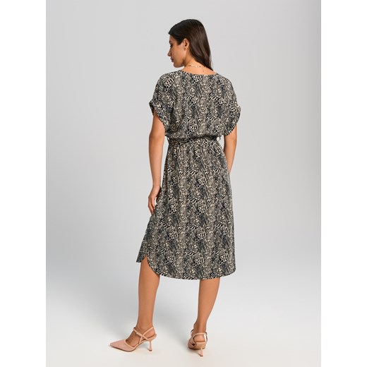 Sukienka Sinsay z wiskozy 