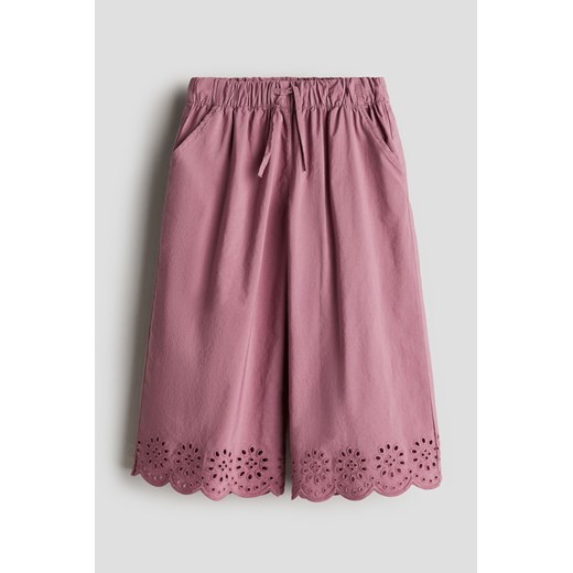 H & M - Szerokie spodnie z haftem angielskim - Różowy H & M 98 (2-3Y) H&M