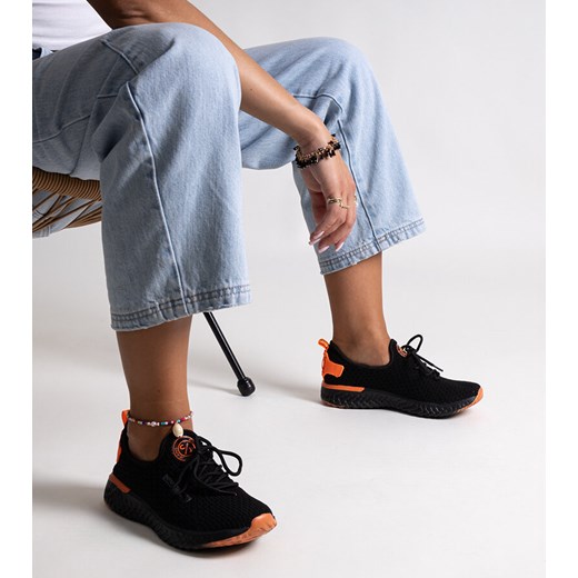Czarne materiałowe sneakersy damskie CROSS JEANS ze sklepu gemre w kategorii Buty sportowe damskie - zdjęcie 173777144