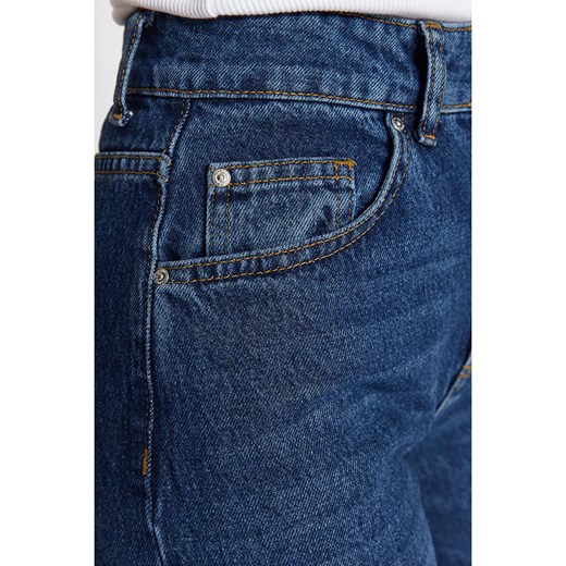 trendyol Dżinsy - Comfort fit - w kolorze niebieskim Trendyol 38 Limango Polska wyprzedaż