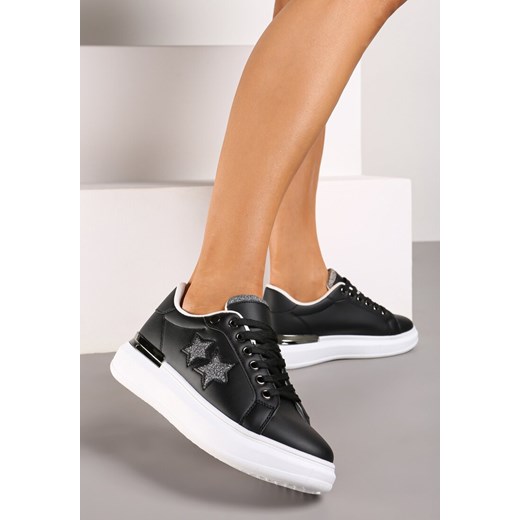 Czarne Sneakersy na Płaskiej Podeszwie Ozdobione Metalicznymi Elementami i Wstawkami Kalelia ze sklepu renee.pl w kategorii Buty sportowe damskie - zdjęcie 173827793