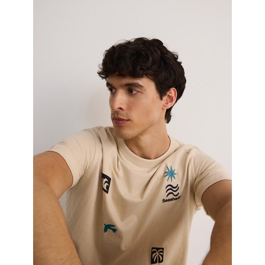 Reserved - T-shirt comfort z nadrukiem - beżowy Reserved L okazja Reserved