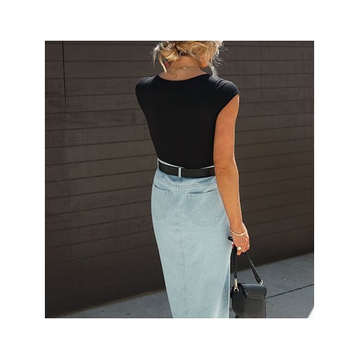 Bluzka damska La Angels czarna z okrągłym dekoltem 