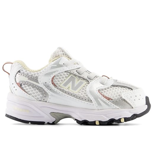 Buty New Balance IZ530GA - białe ze sklepu streetstyle24.pl w kategorii Buty sportowe dziecięce - zdjęcie 173986231
