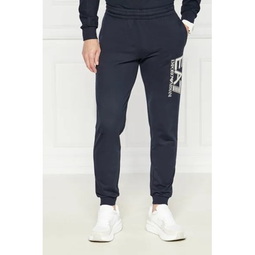 EA7 Spodnie dresowe | Regular Fit ze sklepu Gomez Fashion Store w kategorii Spodnie męskie - zdjęcie 173989952