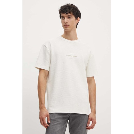 Calvin Klein Jeans t-shirt bawełniany męski kolor beżowy z aplikacją J30J325645 ze sklepu ANSWEAR.com w kategorii T-shirty męskie - zdjęcie 173998832