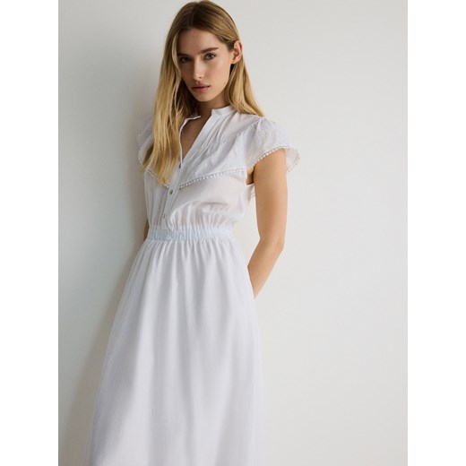 Reserved - Sukienka z ozdobnym haftem - biały Reserved XS Reserved