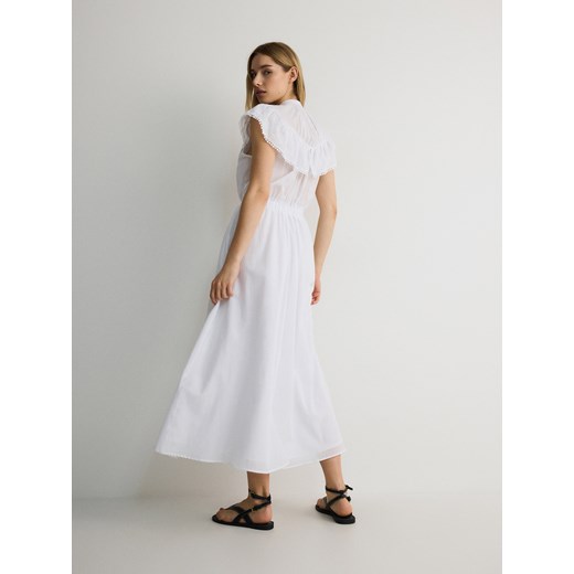 Reserved - Sukienka z ozdobnym haftem - biały Reserved L Reserved