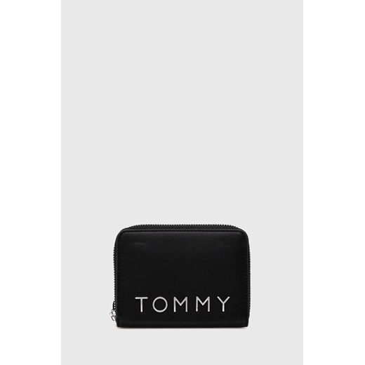 Tommy Jeans portfel damski kolor czarny AW0AW16390 ze sklepu ANSWEAR.com w kategorii Portfele damskie - zdjęcie 174008820
