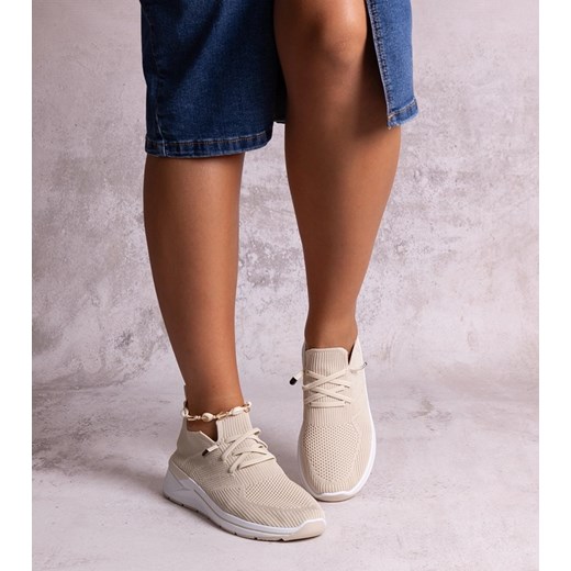 Beżowe wsuwane sneakersy Gaberla ze sklepu gemre w kategorii Buty sportowe damskie - zdjęcie 174016053
