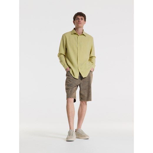 Reserved - Jeansowe szorty regular fit - brązowy ze sklepu Reserved w kategorii Spodenki męskie - zdjęcie 174023334