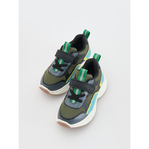 Reserved - Sneakersy na grubej podeszwie - wielobarwny - id: 977BB-MLC - marki Reserved - 174023494 Reserved - Sneakersy na grubej podeszwie - wielobarwny ze sklepu Reserved w kategorii Buty sportowe dziecięce - zdjęcie 174023494