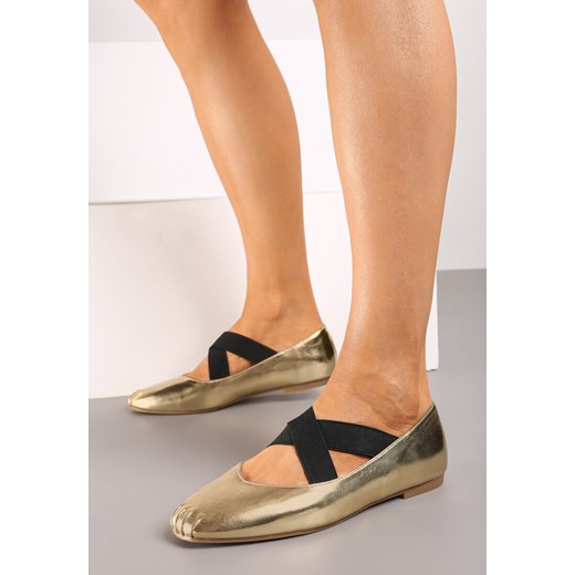 Złote balerinki Born2be 