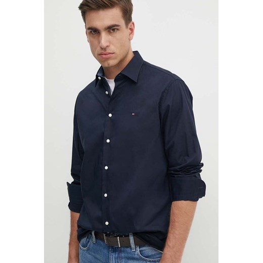 Tommy Hilfiger koszula bawełniana męska kolor granatowy regular z kołnierzykiem klasycznym MW0MW35810 ze sklepu ANSWEAR.com w kategorii Koszule męskie - zdjęcie 174035041