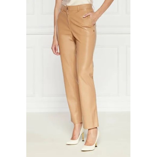 GUESS Spodnie LIA PU | Regular Fit ze sklepu Gomez Fashion Store w kategorii Spodnie damskie - zdjęcie 174039061