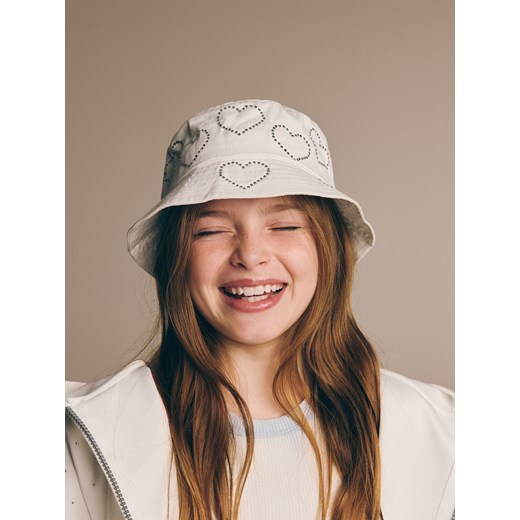 Reserved - Bucket hat z aplikacją - biały Reserved 5-9 lat Reserved