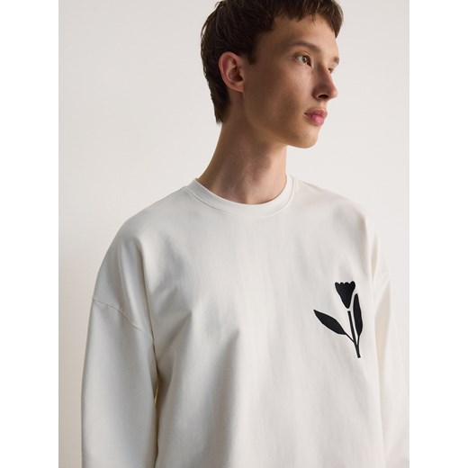 Reserved - Longsleeve oversize z nadrukiem - złamana biel Reserved L Reserved