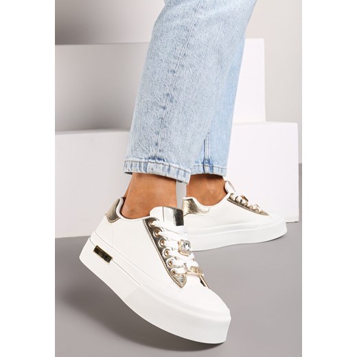 Białe Casualowe Sneakersy na Platformie Ozdobione Cyrkoniami i Metalicznymi Wstawkami Primaria ze sklepu renee.pl w kategorii Buty sportowe damskie - zdjęcie 174070883