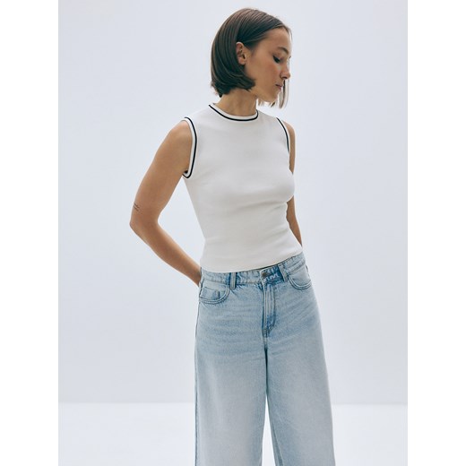 Reserved - Bluzka z wiskozy - złamana biel ze sklepu Reserved w kategorii Swetry damskie - zdjęcie 174072421